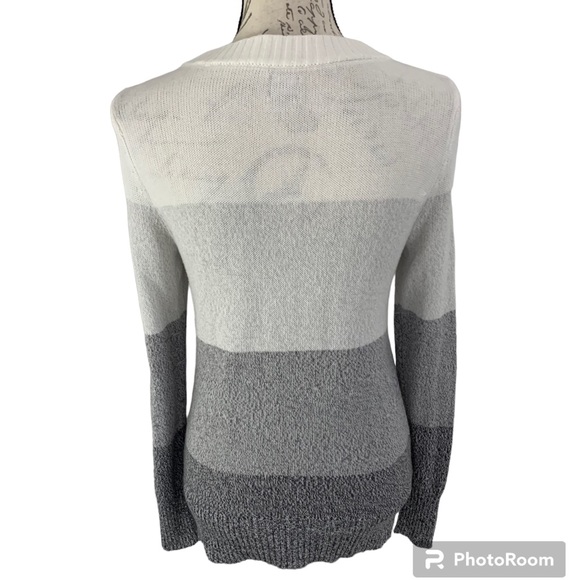 Soho Jeans New York & Company Lace-Up Front Colorblock Sweater Gray White S - Picture 4 of 6